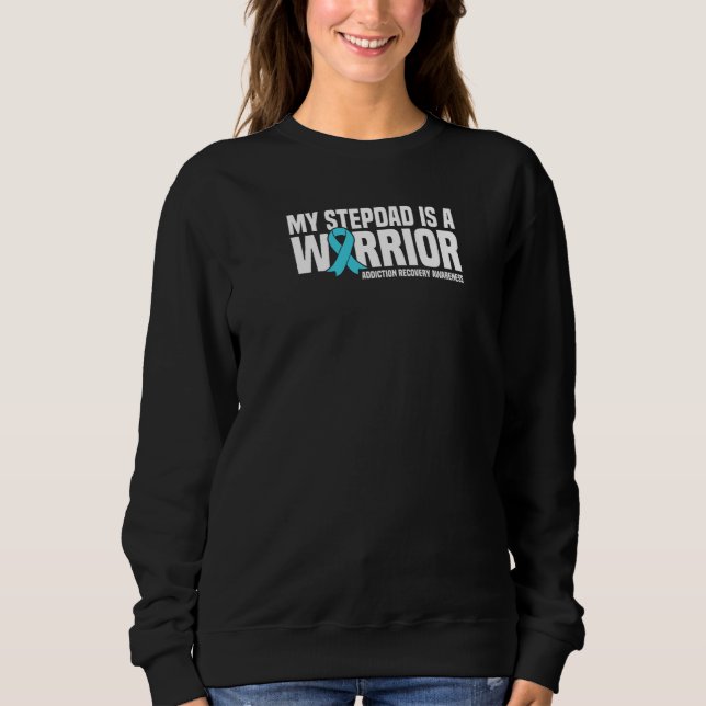 Camiseta Meu Stepdad É Um Awarene De Recuperação De Vícios  (Frente)