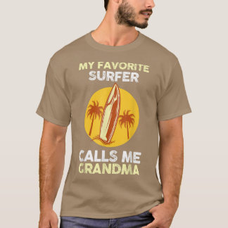 Camiseta Meu surfista favorito me chama de avó 