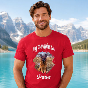 Camiseta Meu terapeuta tem patas foto do cachorro vermelha