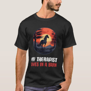 Camiseta Meu Terapista Mora Em Um Celeiro