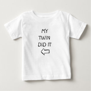 CAMISETA **MEU TWIN** FEZ ISSO DE CAMISEIRA DE CRIANÇAS