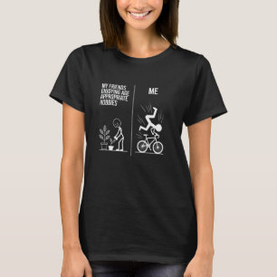 Camiseta Meus Amigos Desfrutando de Passatempos Apropriados