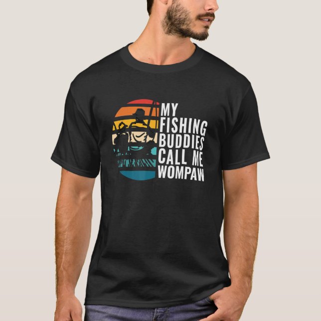 Camiseta Meus Amigos Pescadores Me Chamam De Pescador Wompa (Frente)