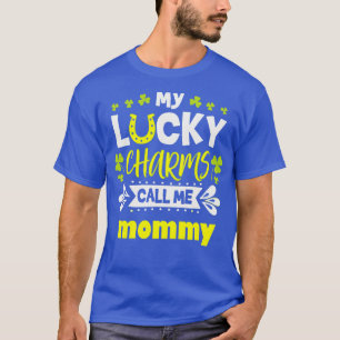 Camiseta meus amuletos sortudos me chamam de mamãe
