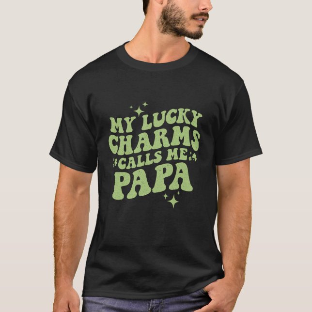 Camiseta Meus Charmes Sortudos Me Chamam De Dia de São Patr (Frente)