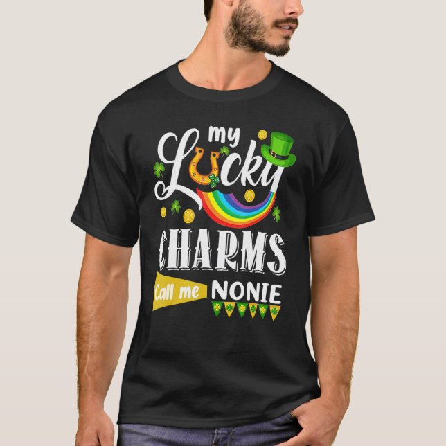 Camiseta Meus Charmes Sortudos Me Chamam De Sham De Dia de  (Frente)