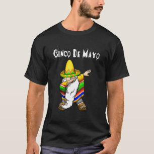Camiseta Mexicano Dabbing Gnome Cinco De Mayo Poncho Sombre