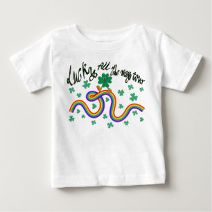Camiseta Mikitiez rua verde-trevo irlandês.