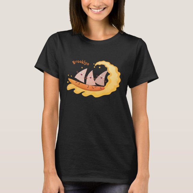 Camiseta Milhas de nachos, batatas fritas, canecas, surf (Frente)