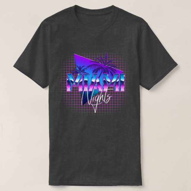 Camiseta Minami Nights Retrowave - Viagem Vacin Holi (Frente do Design)
