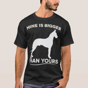 Camiseta Mine Is Bigger Than Yours Funny Great Dane Premium