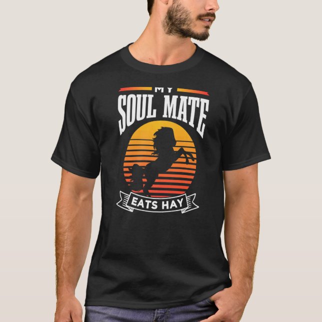 Camiseta Minha Alma Gêmea Come Feno Cavaleiro Cavalgando Ca (Frente)