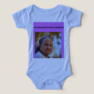 CAMISETA MINHA AVÓ É INCRÍVEL