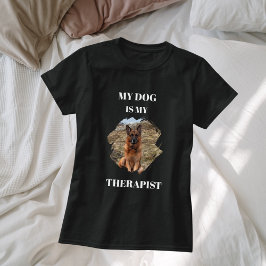 Camiseta Minha cadela é a minha terapeuta foto preta