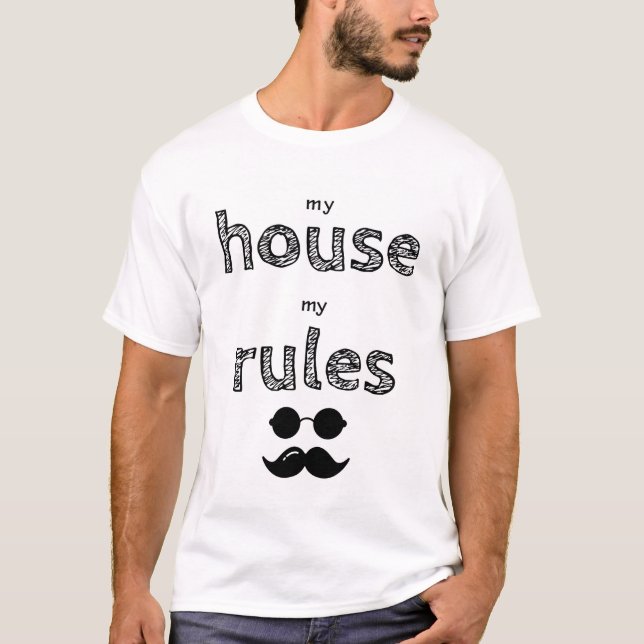 Camiseta Minha casa, meu bigode e meus óculos desenhando (Frente)