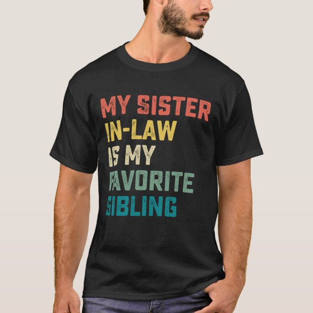 Camiseta Minha Cunhada É Meu Irmão Favorito (Frente)