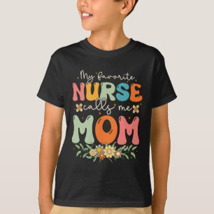 Camiseta Minha enfermeira favorita me chama mãe estetoscópi
