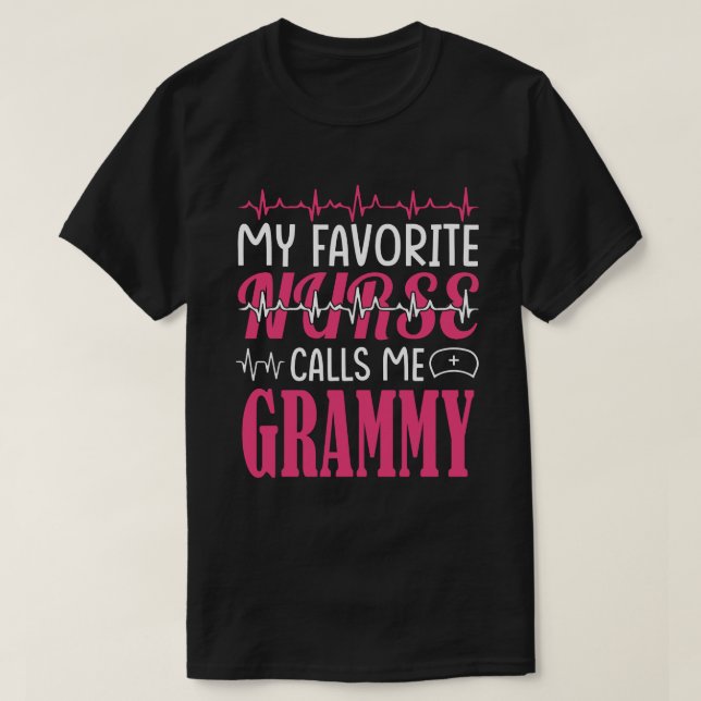 Camiseta Minha enfermeira favorita me chame de GRAMMY Motth (Frente do Design)