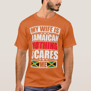 Camiseta Minha Esposa É Jamaicana Nada Me Assusta Bandeira 
