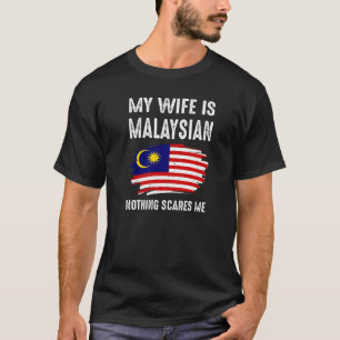 Camiseta Minha Esposa É Malaia Nada Me Assusta Bandeira Her