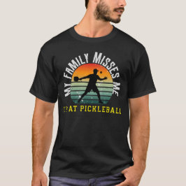 Camiseta MINHA FAMÍLIA SENTIU MINHA FALTA. Estou viciado em