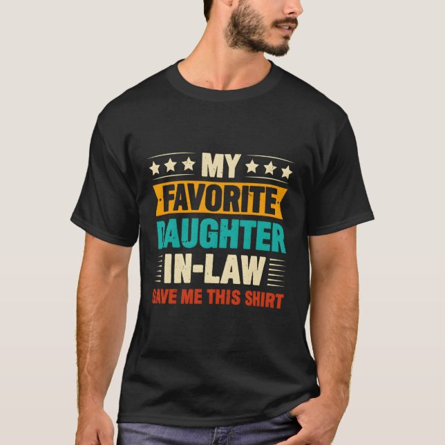 Camiseta Minha Filha De Direito É Minha Mãe Favorita (Frente)