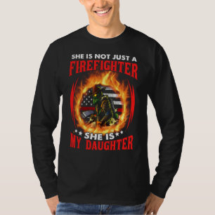 Camiseta Minha Filha É Bombeiro Fino Linha Vermelha Frio