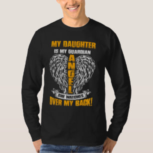 Camiseta Minha Filha É O Anjo Guardião Que Ela Vê Sobre O M