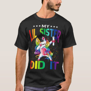 Camiseta Minha Irmã Lil Fez A Graduação Graduou Unicórnio
