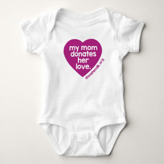 Camiseta Minha mãe doa seu amor