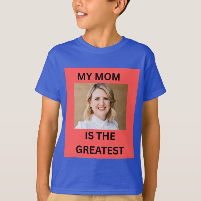CAMISETA MINHA MÃE É A MELHOR (Frente)