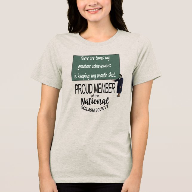 Camiseta Minha Maior Conquista É Manter A Boca Fechada S (Frente)