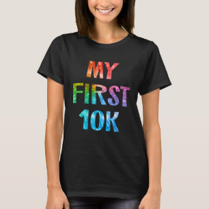 Camiseta Minha Primeira Corrida de 10K Tie Dye Frase de Fin