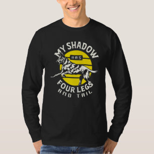 Camiseta Minha Sombra Tem Quatro Pernas E German shepherd D