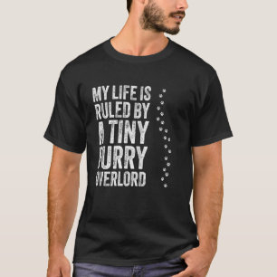 Camiseta Minha Vida É Governada Por Um Minúsculo Senhor Fei