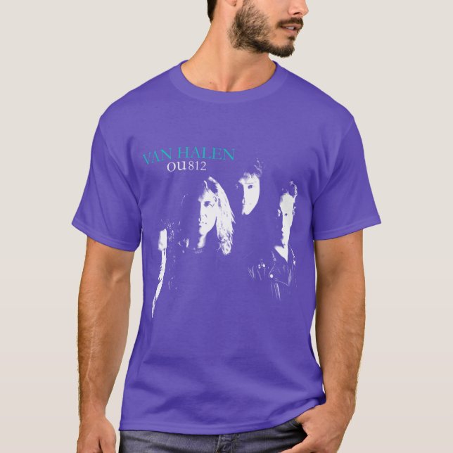 Camiseta Minhas Pessoas Favoritas Ela Começou a Implorar Pr (Frente)