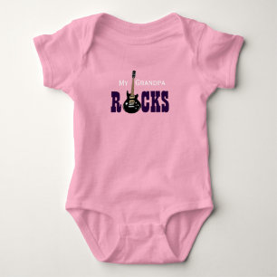 Camiseta "Minhas rochas do vovô!" com guitarra elétrica
