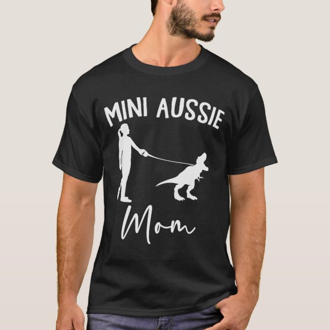 Camiseta Mini Aussie Mãe Cachorro Australian Shepherd Dinos (Frente)