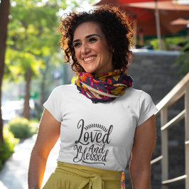 Camiseta Minimalismo branco negro amado e abençoado