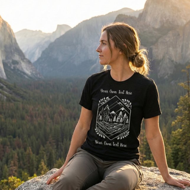 Camiseta Minimalist Hiker Mountain Crest Your Text Design (Minimalist Hiker Mountain Crest. Enjoy the view! Add Your Text for a truly unique outdoor tee.)