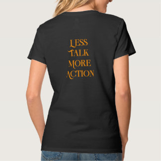 Camiseta Minimalista de Tipografia Menos Conversa