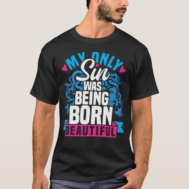 Camiseta Mitologia Grega Linda Medusa Mulher (Frente)