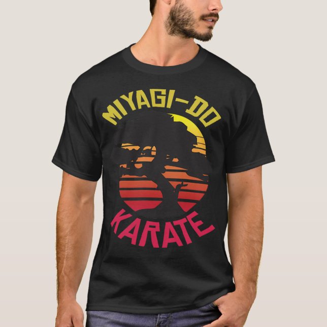 Camiseta Miyagi Do Silhouette Bonsai - Retro (Frente)