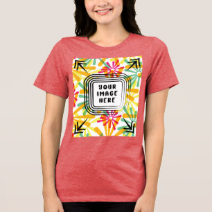 Camiseta Modelo Bella+Canvas Camisa-T com dupla-blenda femi