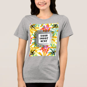 Camiseta Modelo Bella+Canvas Camisa-T com dupla-blenda femi