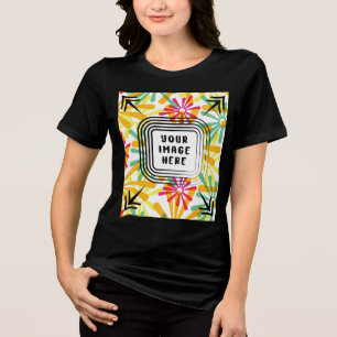 Camiseta Modelo Bella+Canvas Camisa-T com dupla-blenda femi