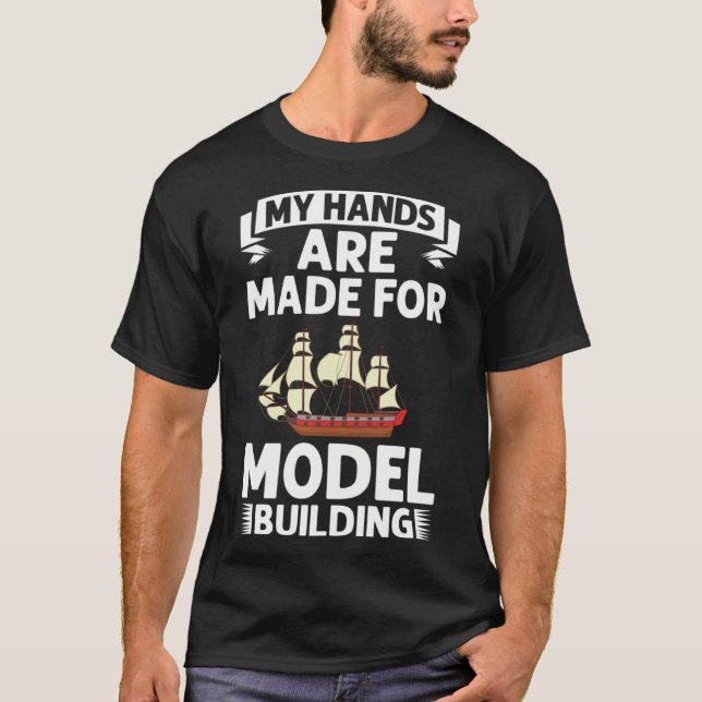 Camiseta Modelo de construtor de automóveis Kit de construt (Frente)