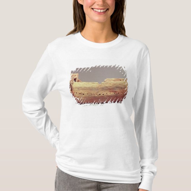 Camiseta Modelo de um barco com uma plataforma de (Frente)