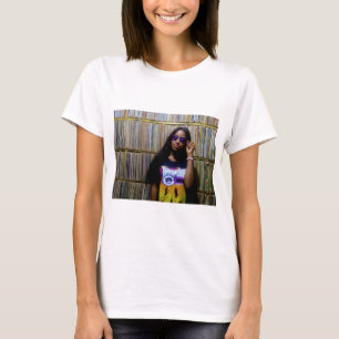 CAMISETA MODELO TST