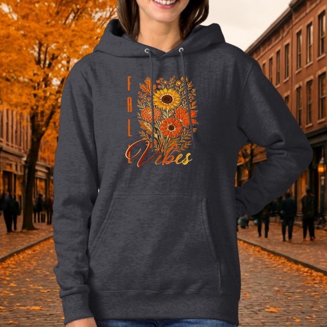 Camiseta Moderna Tipografia Delineada a Ouro com Vibrações  (Criador carregado)